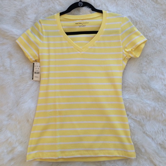 NWT New York & Company Tee
