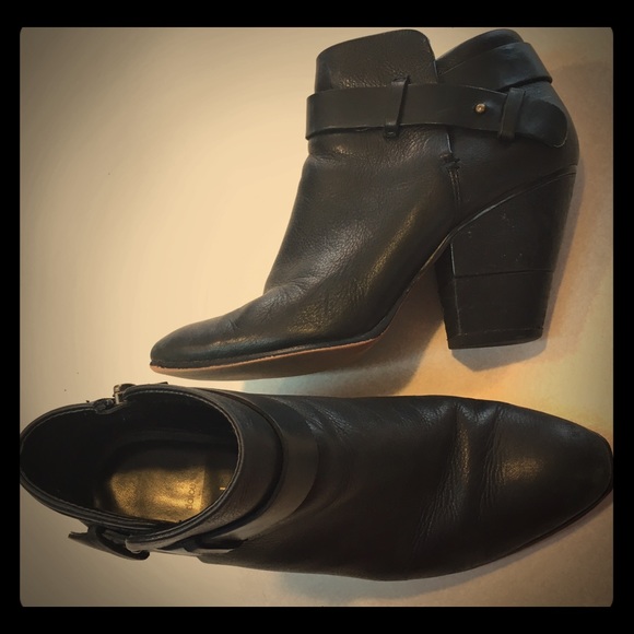 Dolce Vita, "Joplin ankle bootie" black, size 7.5