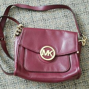 *Make offer* Michael Kors crossbody purse