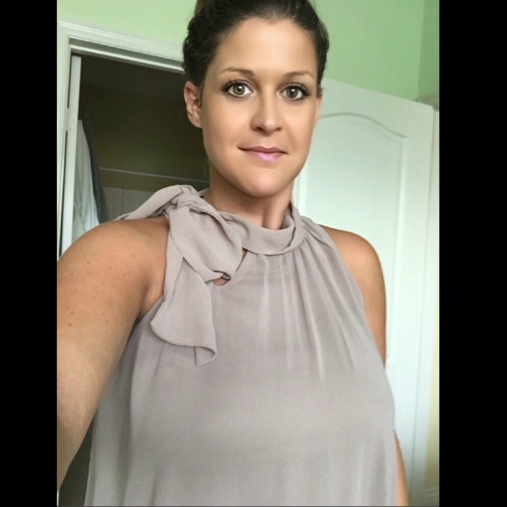 Miss Me Neutral Blouse.     Perfect condition