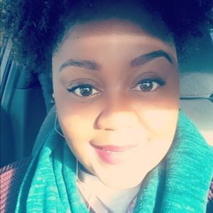 Meet your Posher, Whitney