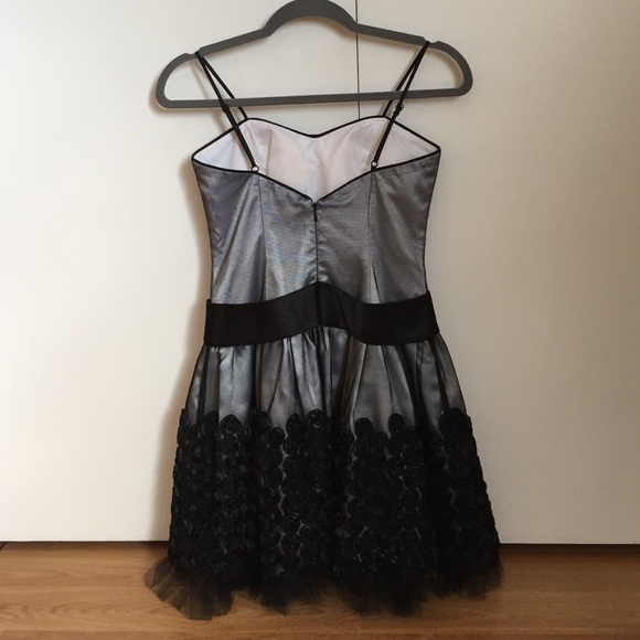 Gorgeous Juniors Dress👗❤️👗 - Picture 2 of 4