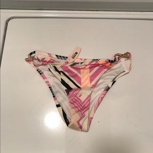 Victoria's Secret criss cross string cheeky 🐳