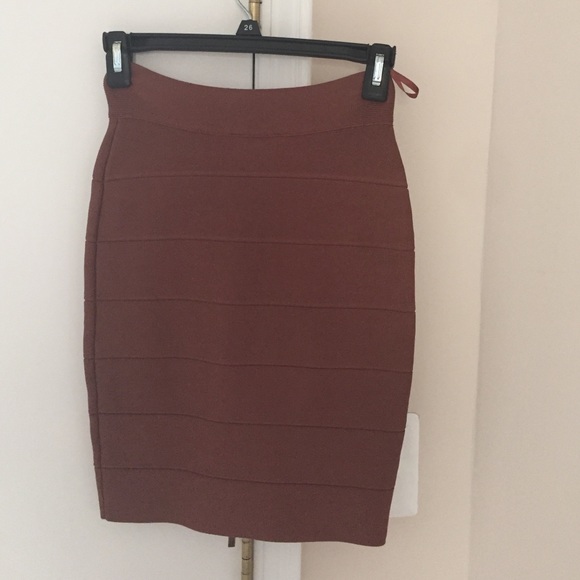 Skirt - Picture 2 of 4