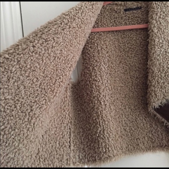 Perfect for FALL! Velvet brand vest - Picture 2 of 4