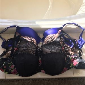 Lot of 4 Victoria's Secret Bras - 34D
