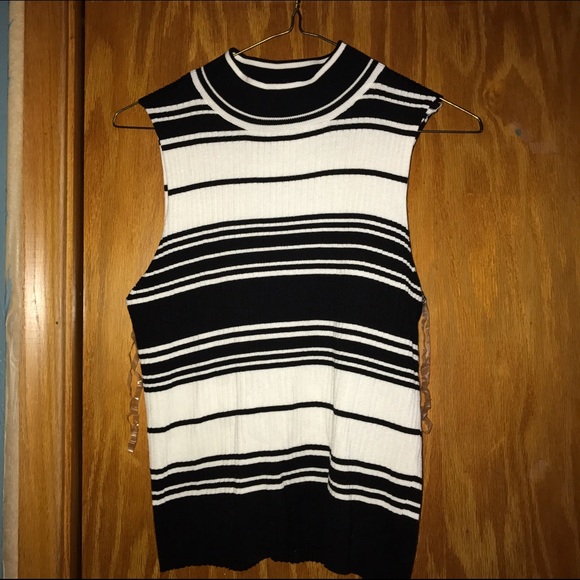 Mock neck crop top sleeveless shirt