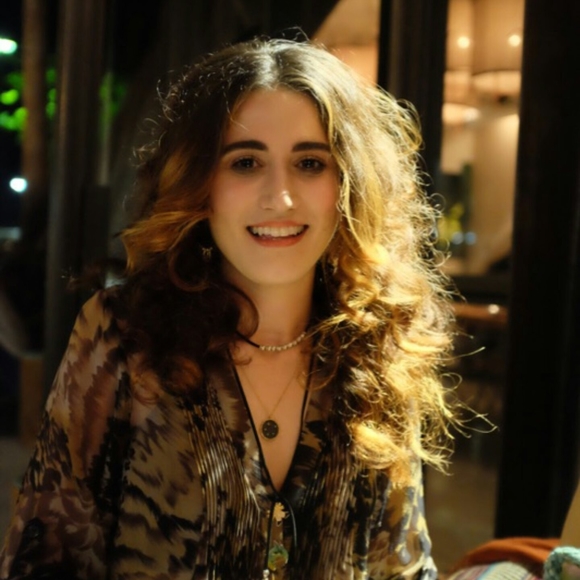 Meet your Posher, Serena
