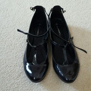 DRESS SHOES