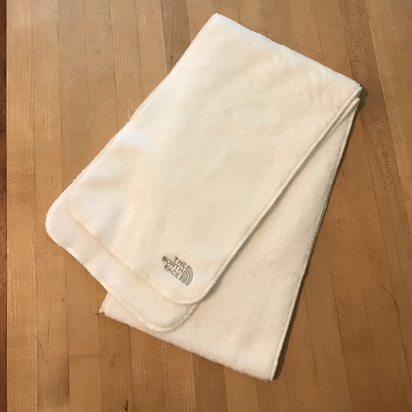 North Face Fleece Scarf // white
