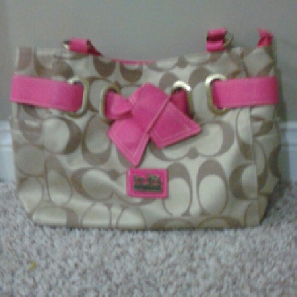 Coach Purse + Hat - Picture 2 of 3