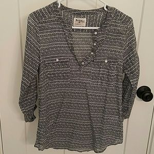 Holding Horses Tulipane Henley