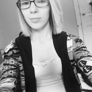 Meet your Posher, Brittany