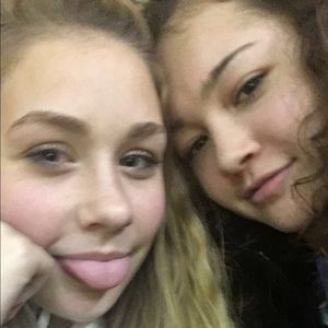 Meet your Posher, Izzy