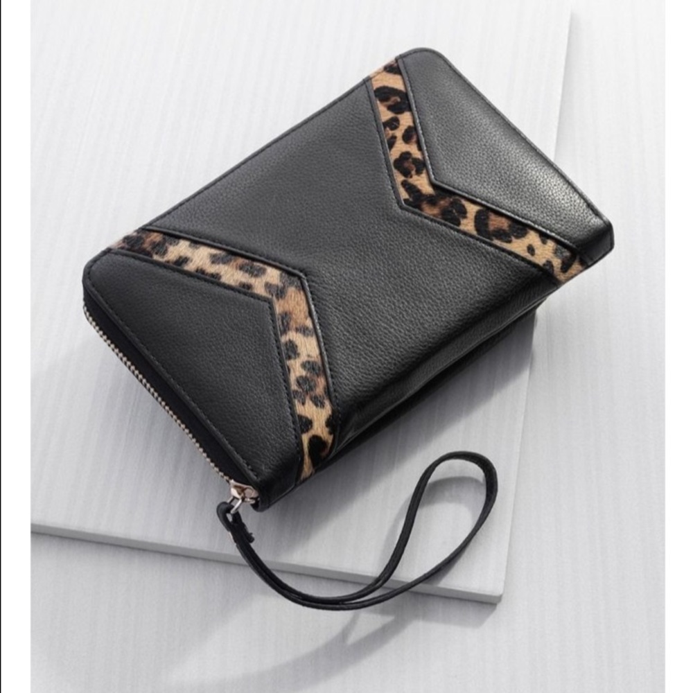 Silpada Zahara Wristlet/ Wallet