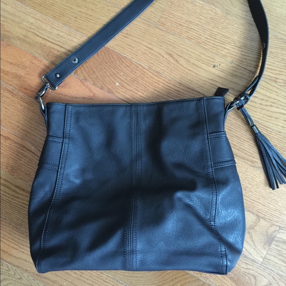 Shoulder bag can convert to crossbody