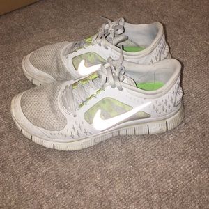 Nike Sneakers Size 6