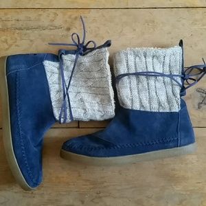 Navy Cable Knit Suede Women's Nepal Boots
