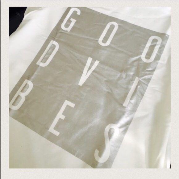 Good vibes shift dress with pockets. ON SALE - Picture 3 of 4