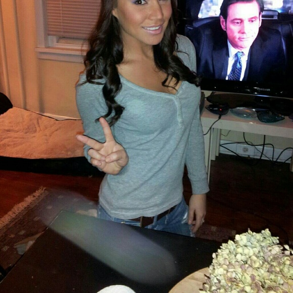 Comfy Ribbed Grey Shirt - Picture 2 of 3