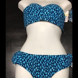 New DKNY Bikini swimsuit size Medium.