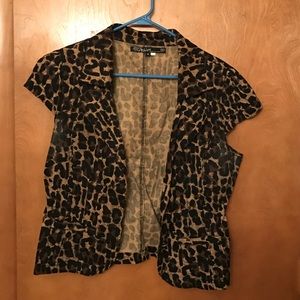 Leopard Print 2-Button Short-Sleeve Cardian/Blazer