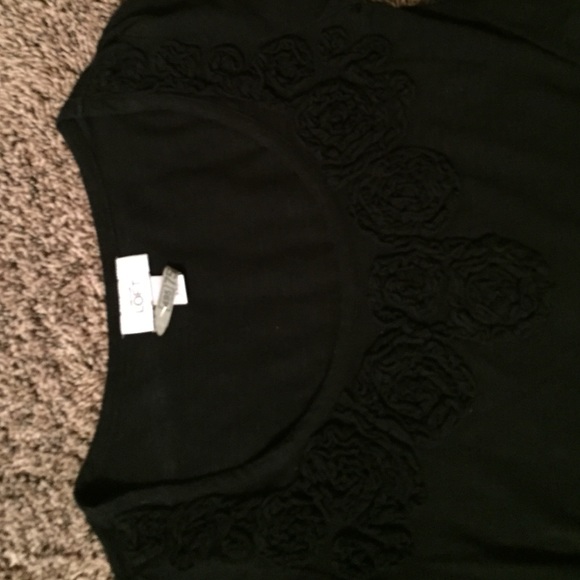 Loft bundle cream & black tops!! - Picture 4 of 4