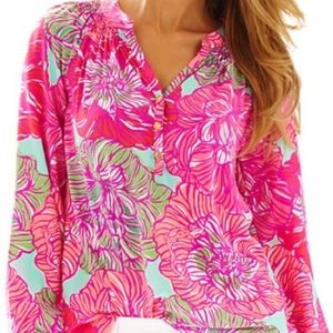 Lilly Pulitzer Elsa Top in Worth It print