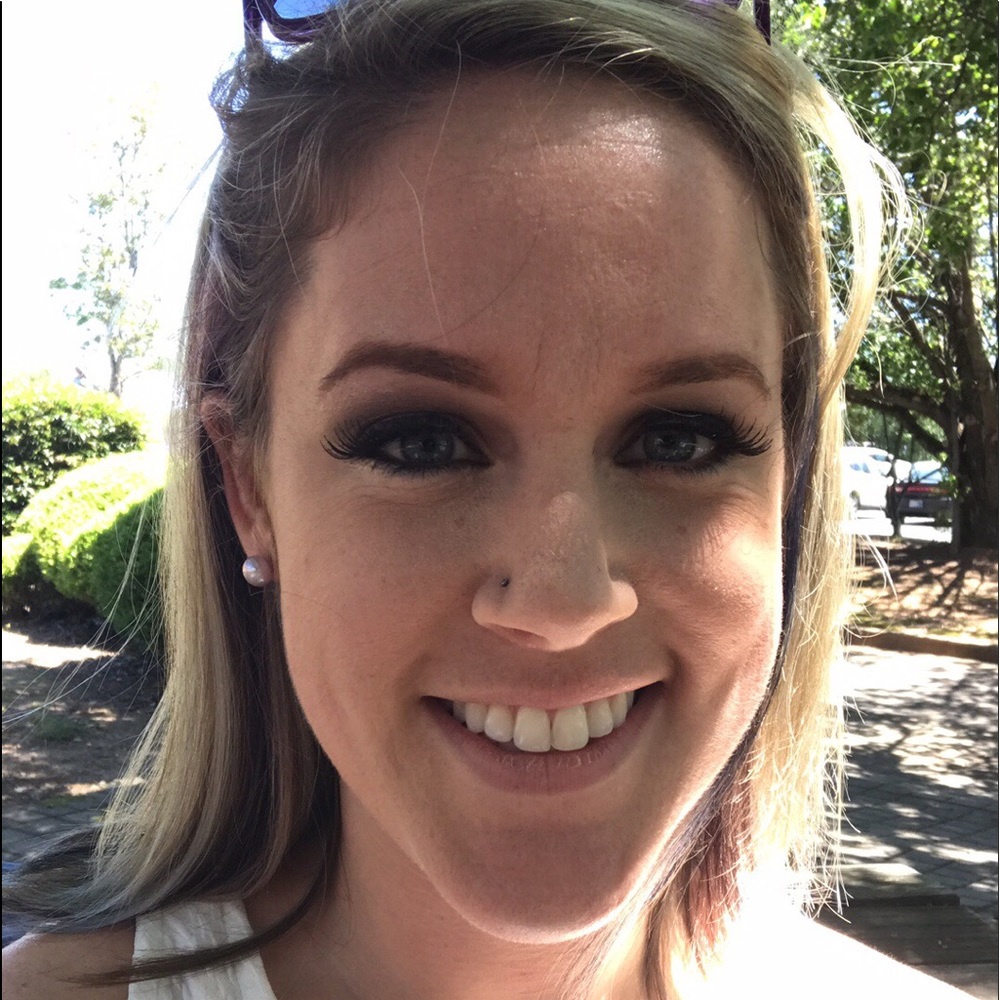 Meet your Posher, Aly
