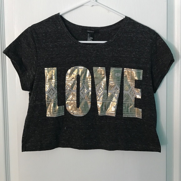 Forever 21 gray short sleeve LOVE crop top!
