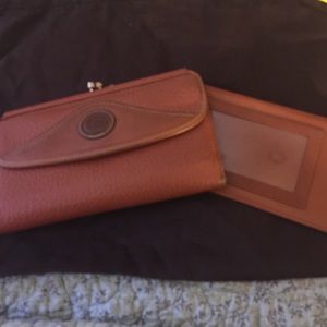🌺 VINTAGE DOONEY AND BOURKE WALLET AND CHECK BOOK