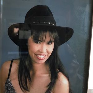 Meet your Posher, Luz