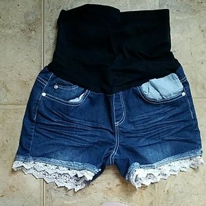 Denim Diva Maternity Shorts