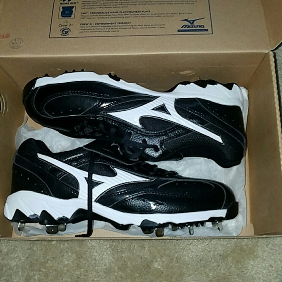 Mizuno Baseball Cleats