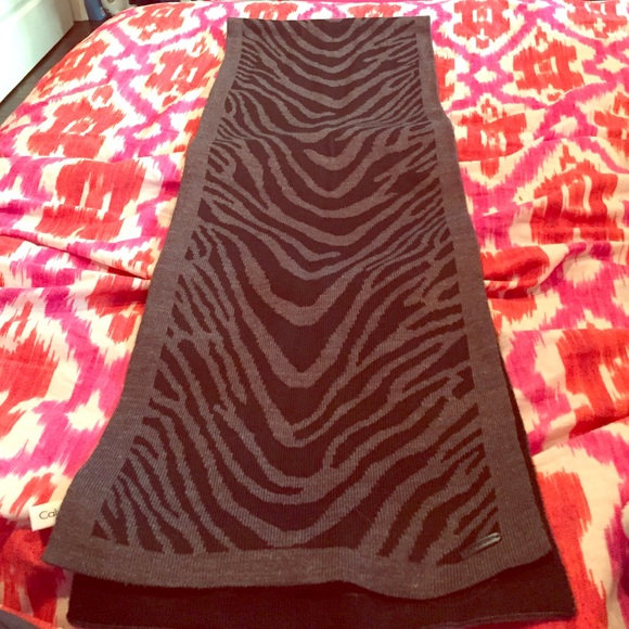 New Calvin Klein scarf