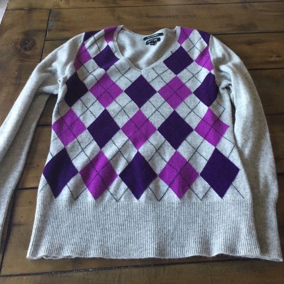 100% cashmere sweater!