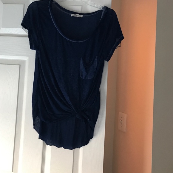 Comfy Hollister shirt!