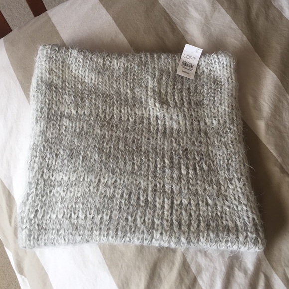 Fuzzy Popover Scarf