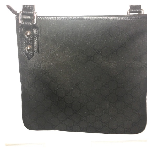 Gucci Cross body 100% authentic