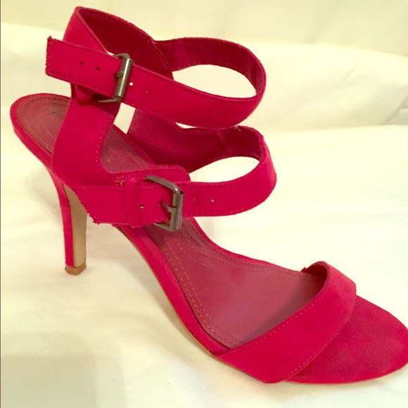 Zara TRF Fuchsia Sandals