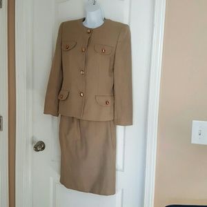 Skirt suit size 6