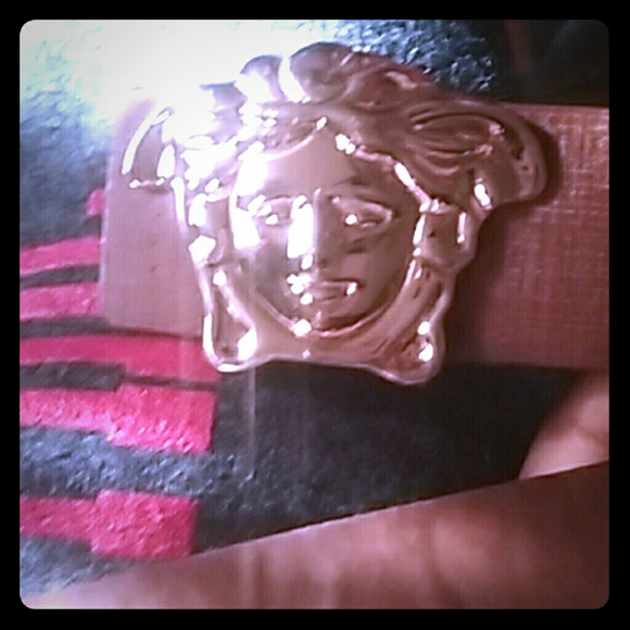 A verache belt