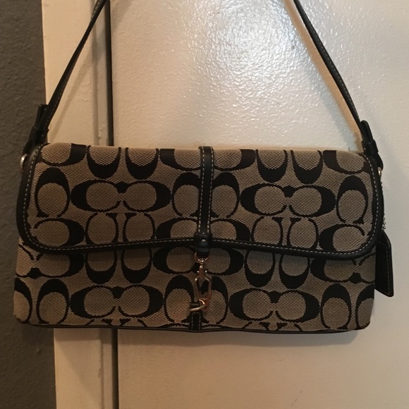 Small Coach shoulder bag