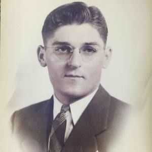 Meet your Posher, Adam