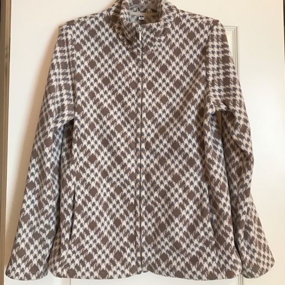 Uniqlo fleece jacket