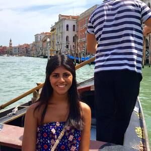 Meet your Posher, Samona