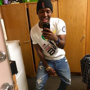 Meet your Posher, Devin