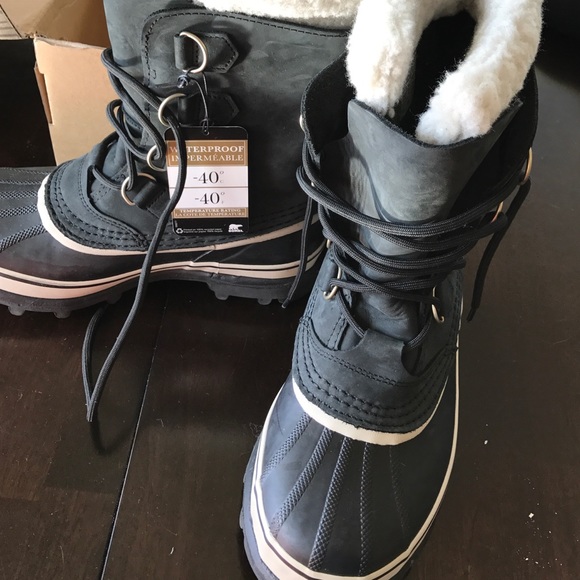 Sorel caribou boots - Picture 3 of 3