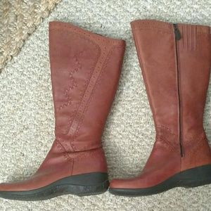 Clarks Shoes - Clark Artisan Waterproof Tall Leather Boots Sz 8.5 Clarks Shoes - Clark Artisan Waterproof Tall Leather Boots Sz 8.5