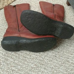 Clarks Shoes - Clark Artisan Waterproof Tall Leather Boots Sz 8.5 Clarks Shoes - Clark Artisan Waterproof Tall Leather Boots Sz 8.5